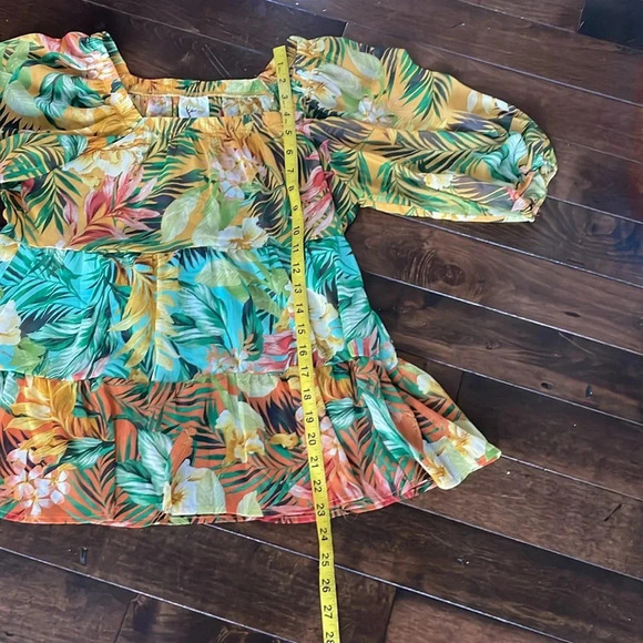 Anthropologie Fig and Flower sheer tropical print top Puff sleeves size S Flowy - Picture 5 of 8